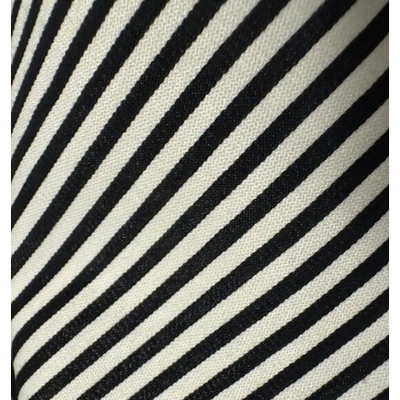 St. John Striped Straight Leg Pants 8 - Picture 4 of 8